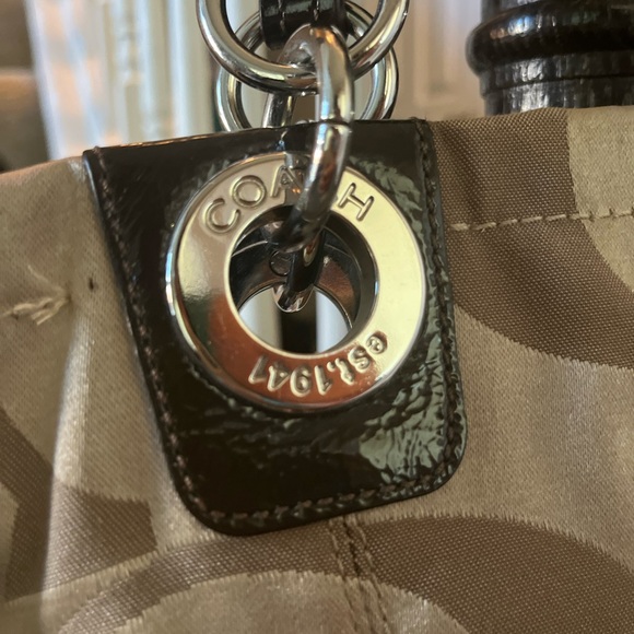 Coach Signature Leatherware Tote (rare) - Picture 3 of 7